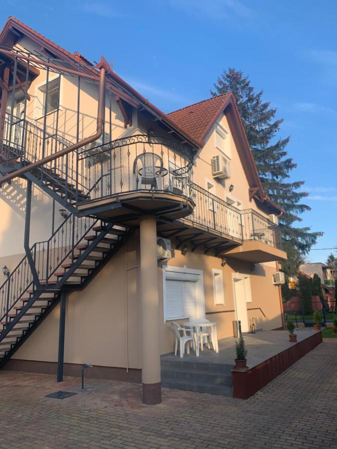 Hajdúszoboszló Gabor Aron Apartment المظهر الخارجي الصورة